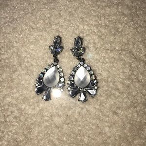 Grey sparkling dangling earrings